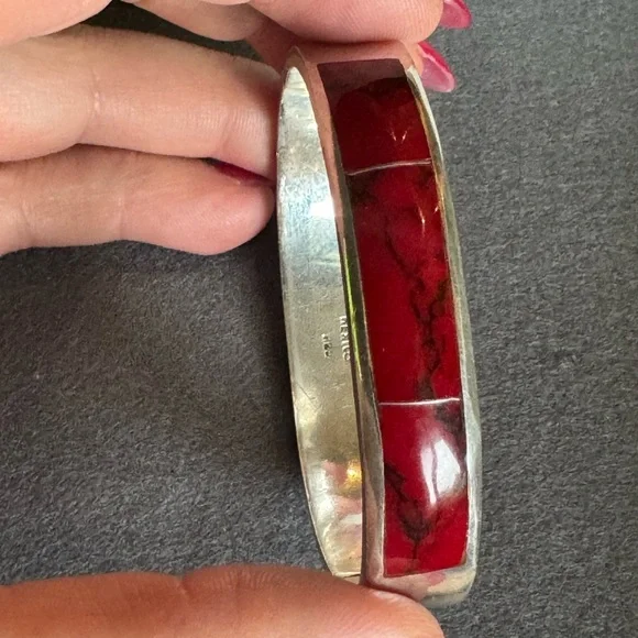 Vintage coral inlay Sterling silver hinged bracelet made in Mexico